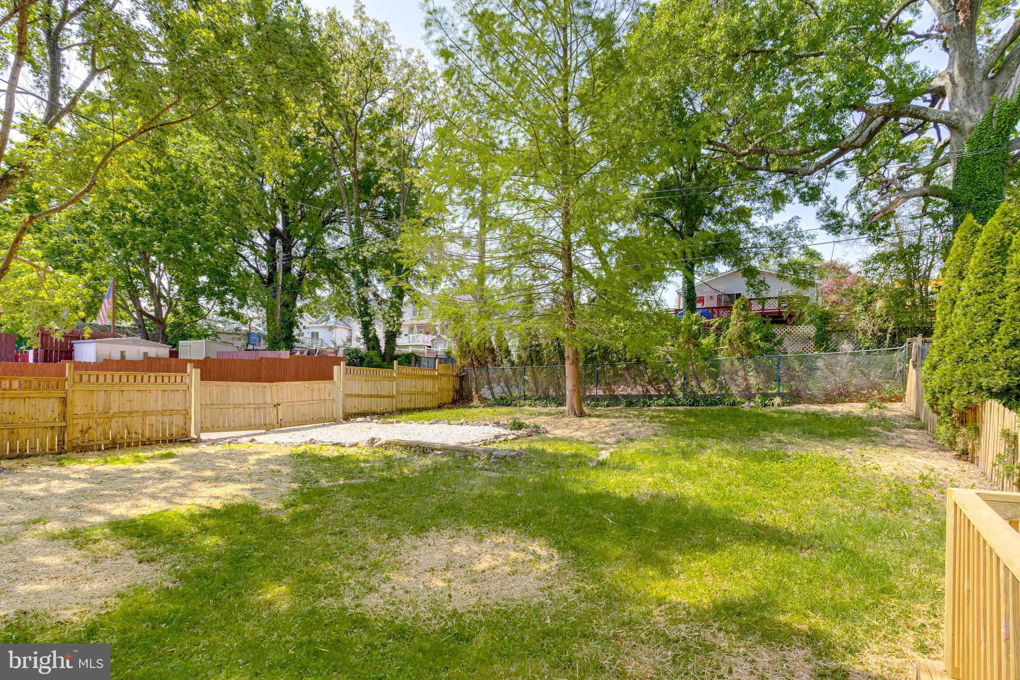 LAURAVILLE HISTORIC DISTRICT - Residential