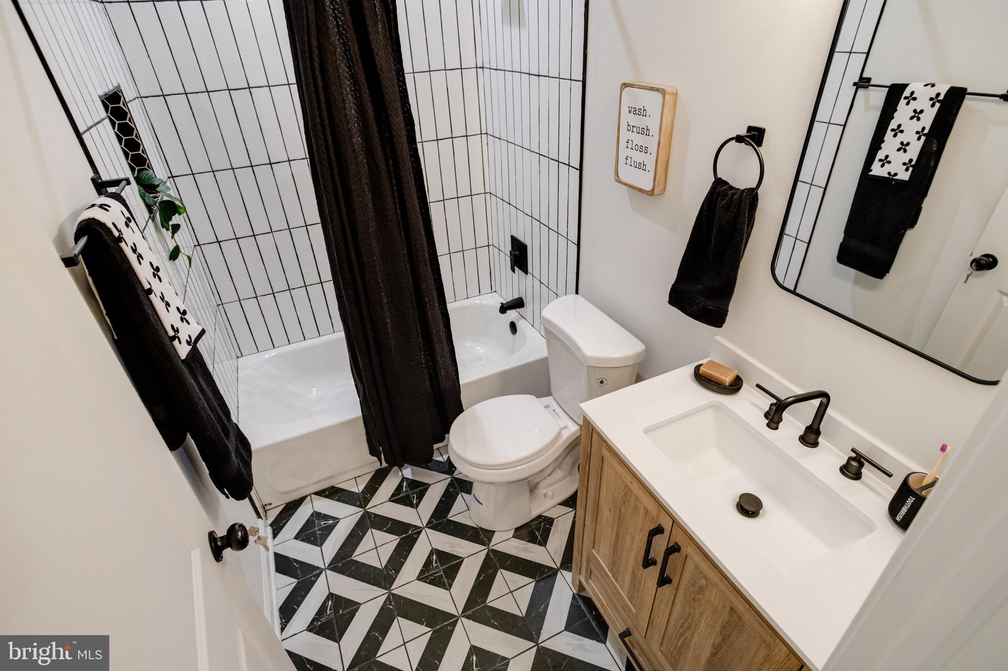 LAURAVILLE HISTORIC DISTRICT - Residential