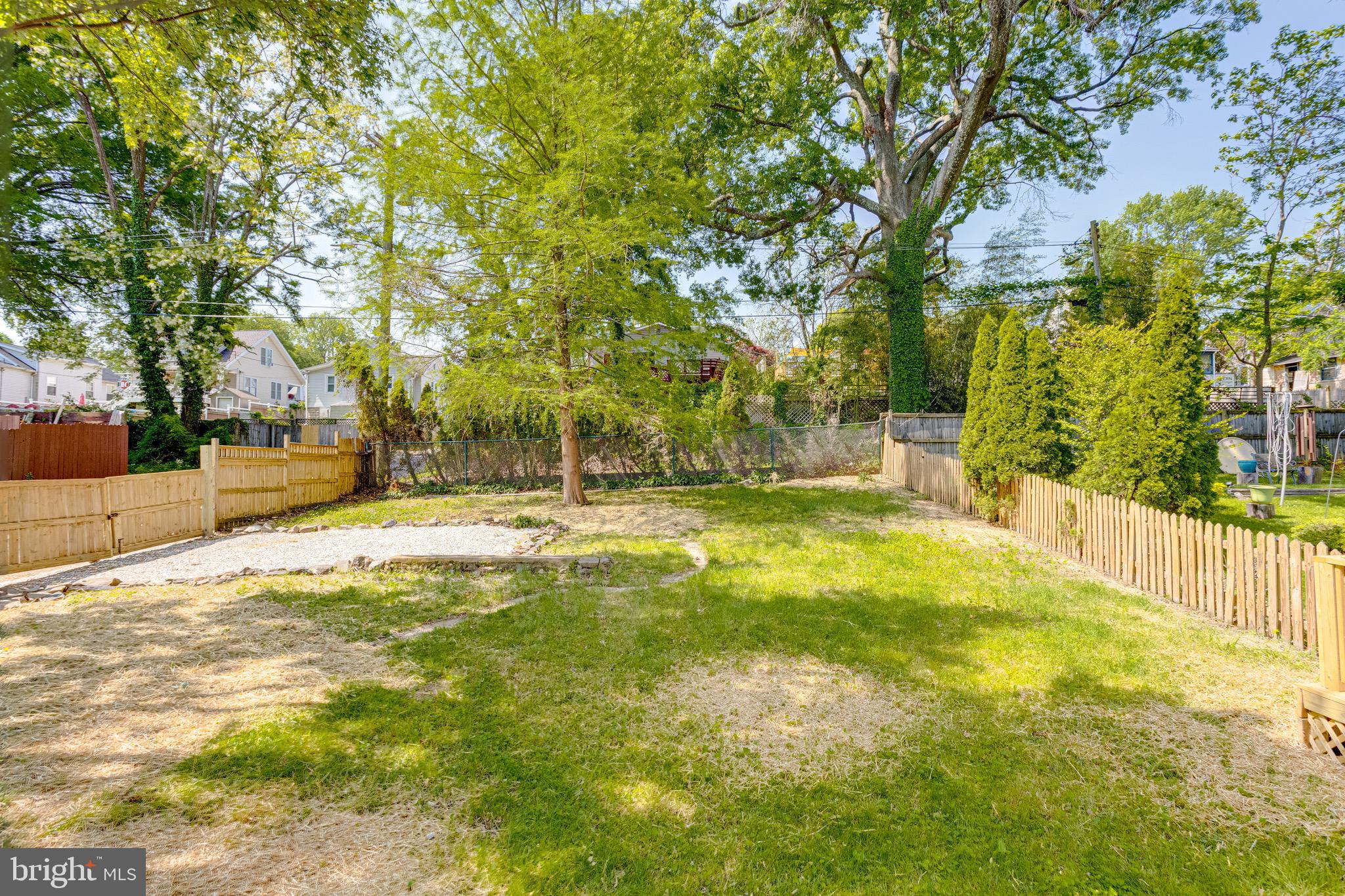 LAURAVILLE HISTORIC DISTRICT - Residential