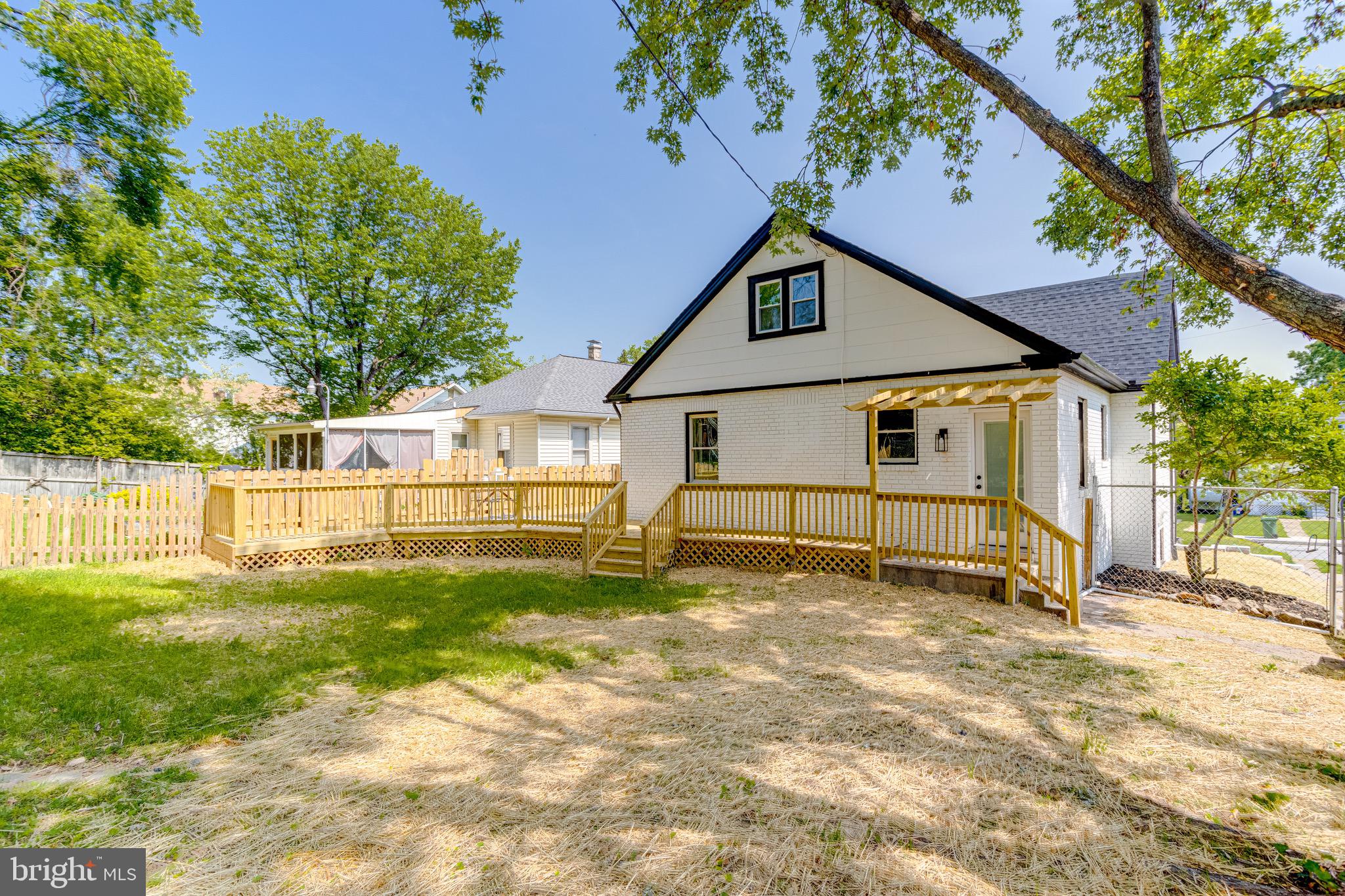 LAURAVILLE HISTORIC DISTRICT - Residential