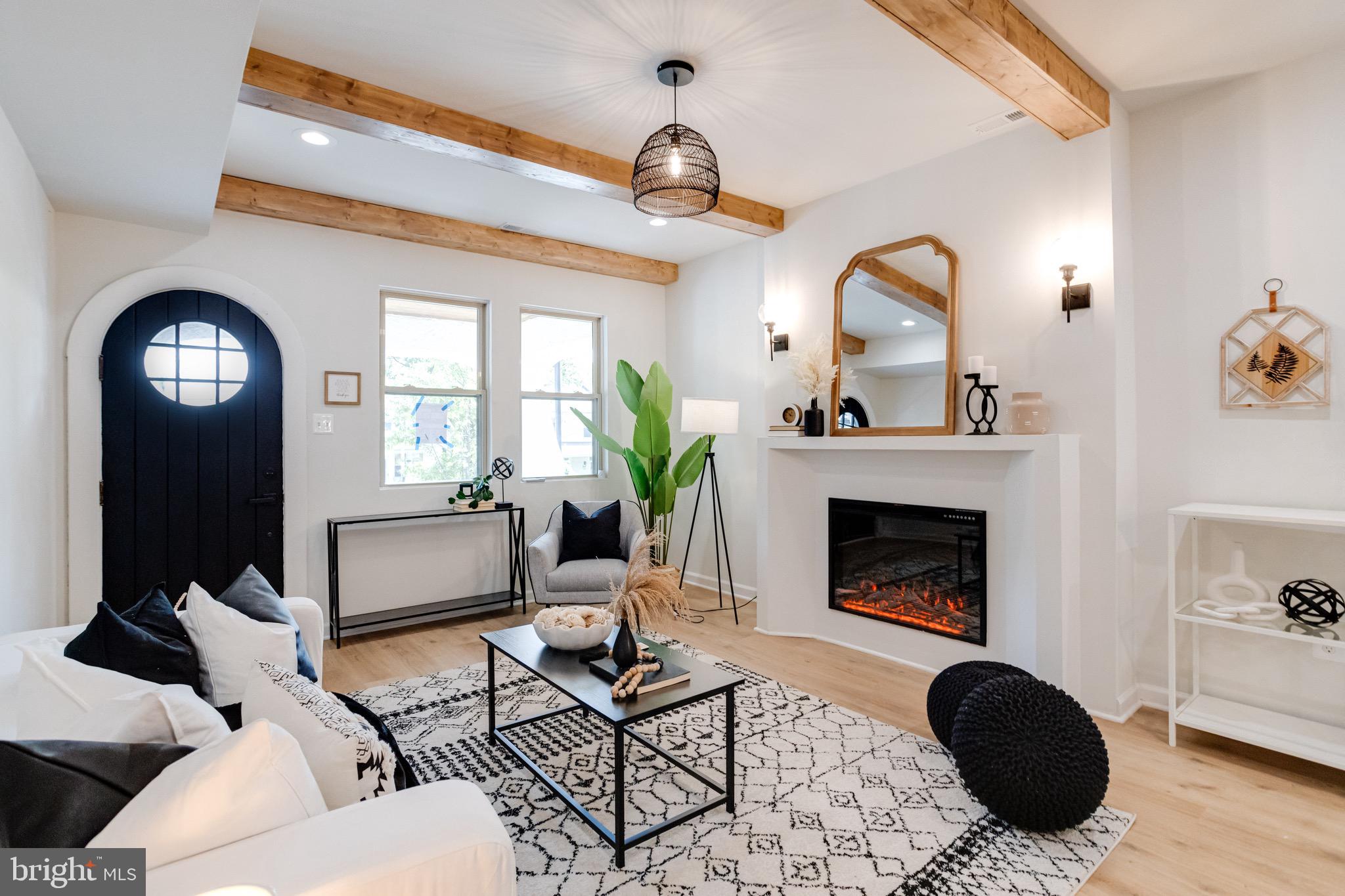 LAURAVILLE HISTORIC DISTRICT - Residential