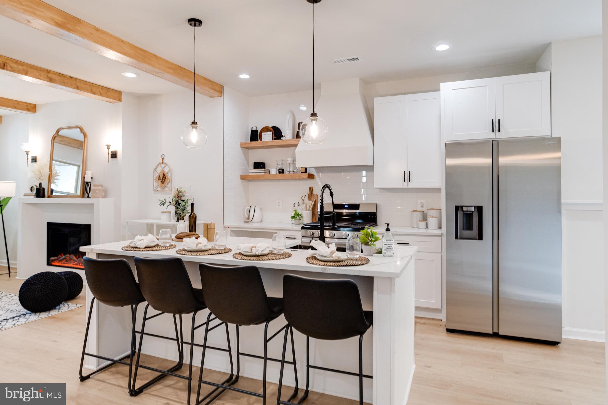 LAURAVILLE HISTORIC DISTRICT - Residential