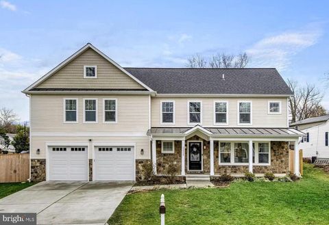 Photo of 11115 Hillsdale Drive, KENSINGTON, MD 20895 (MLS # MDMC2158602)