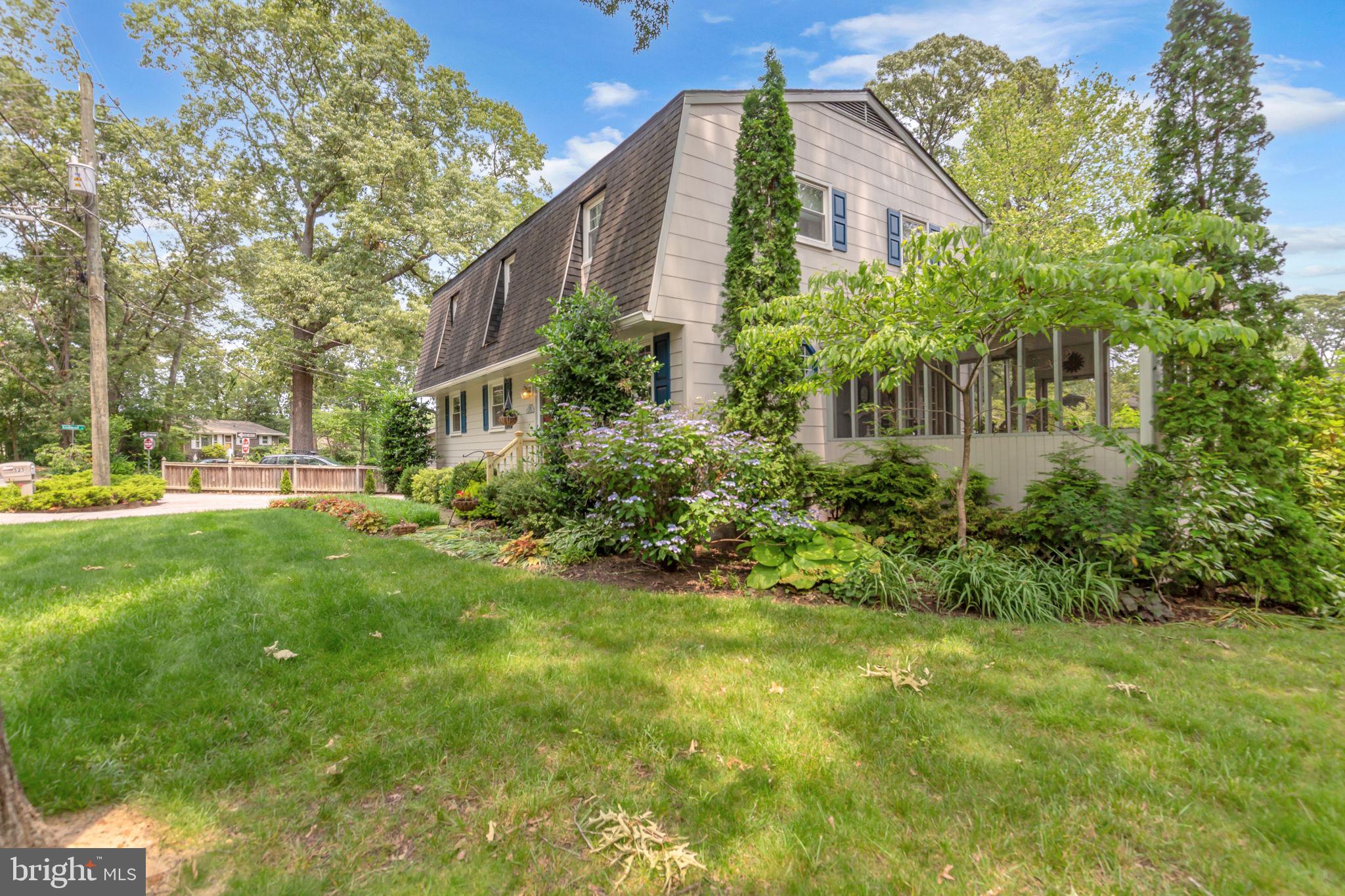 525 CENTER DRIVE