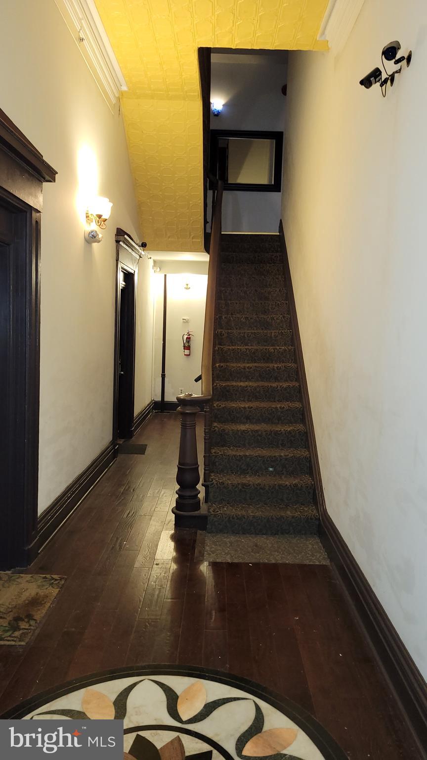 LEXINGTON MARKET - Residential Lease