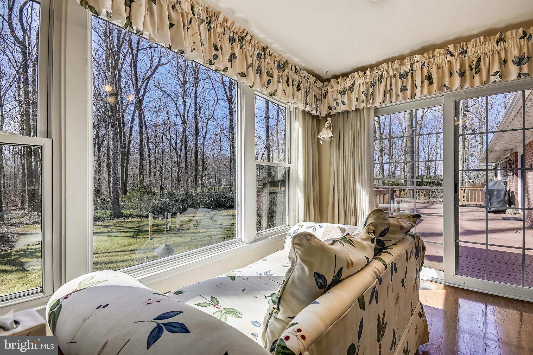 SUTTON MANOR - Residential