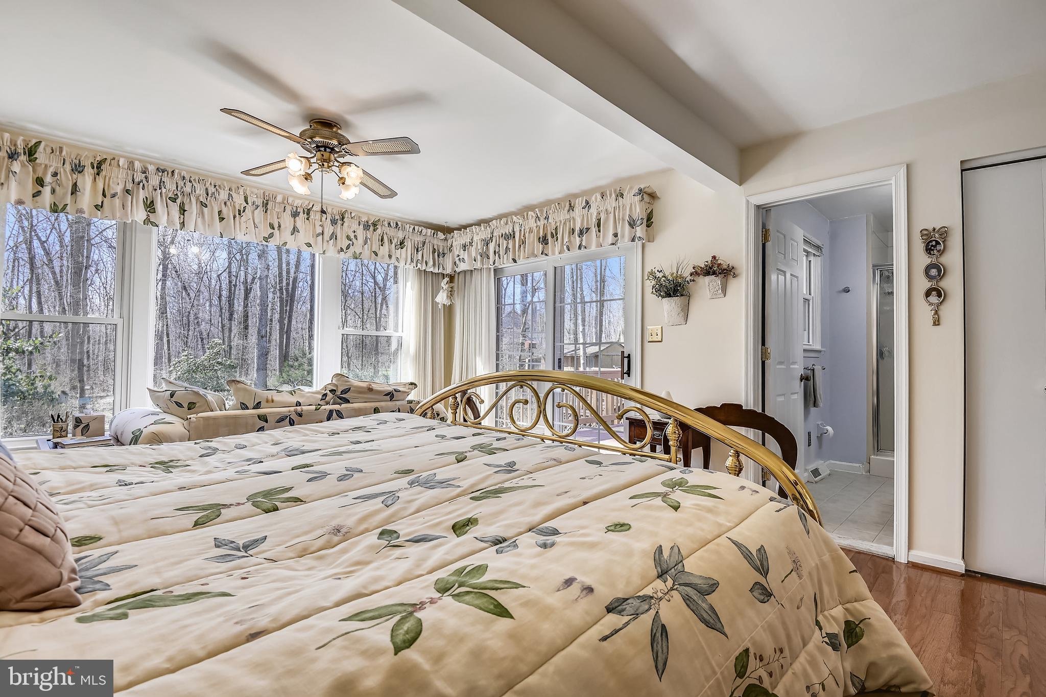 SUTTON MANOR - Residential