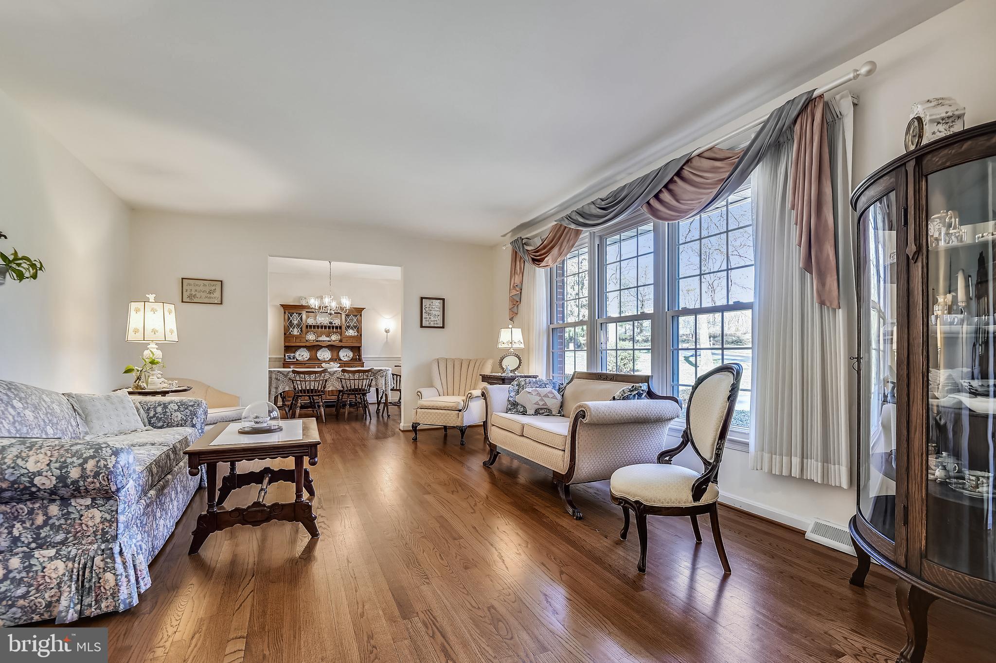 SUTTON MANOR - Residential