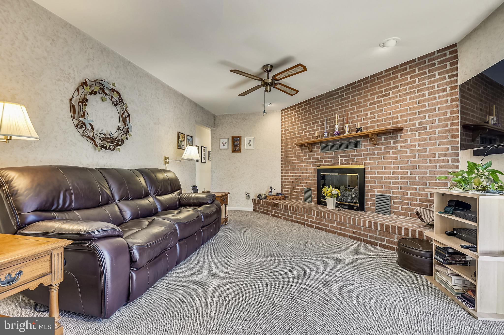 SUTTON MANOR - Residential