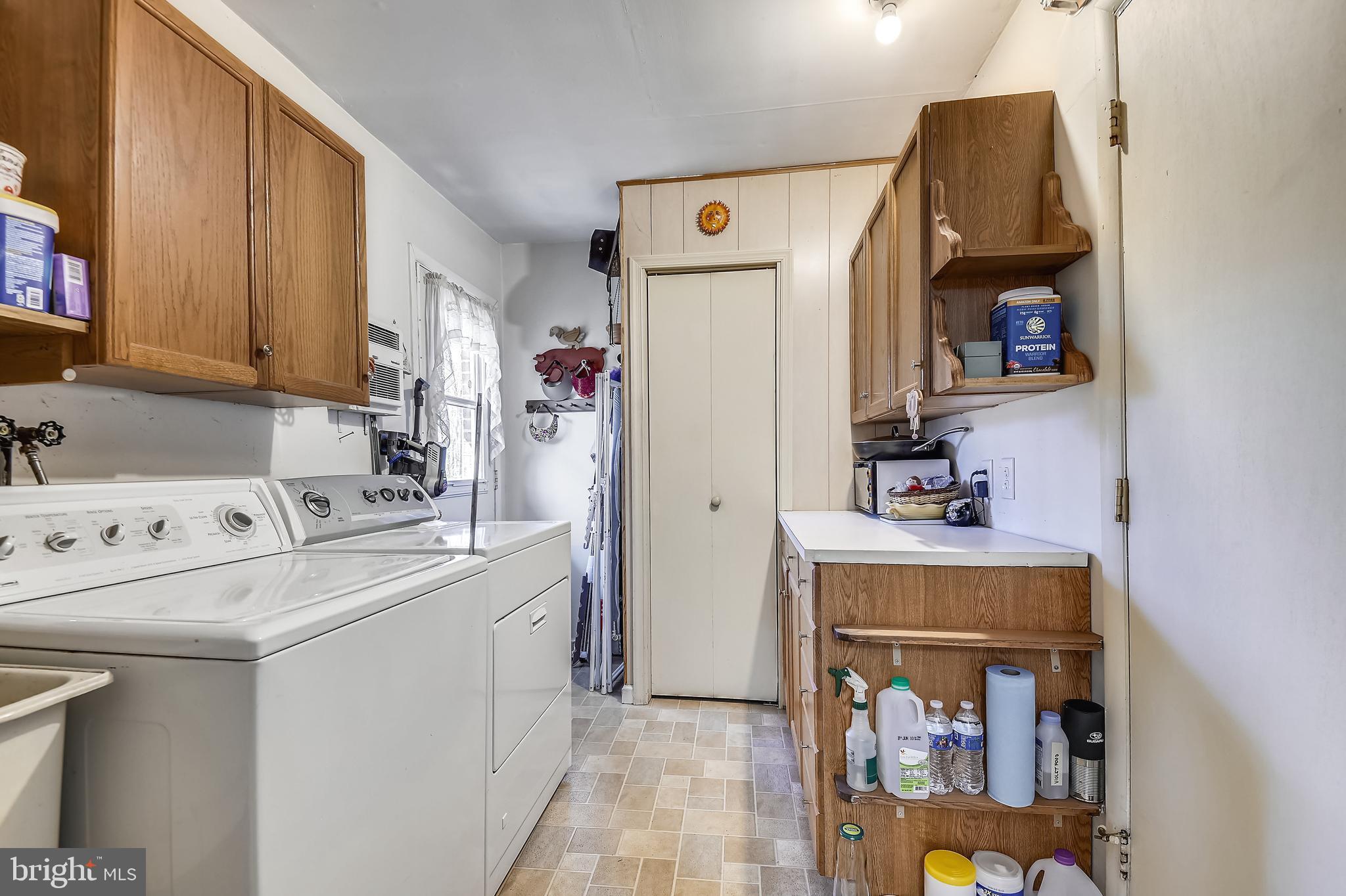 SUTTON MANOR - Residential