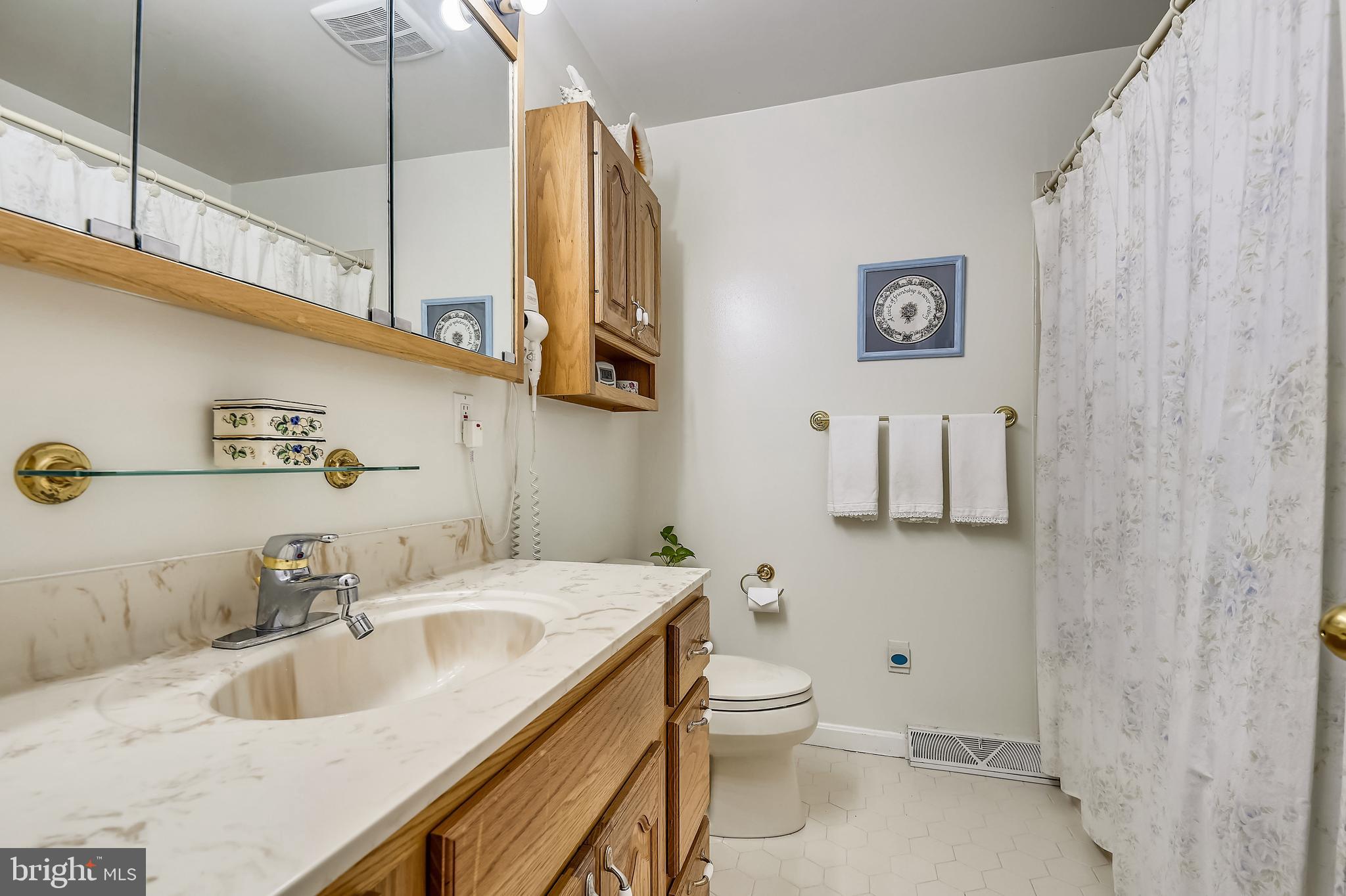 SUTTON MANOR - Residential