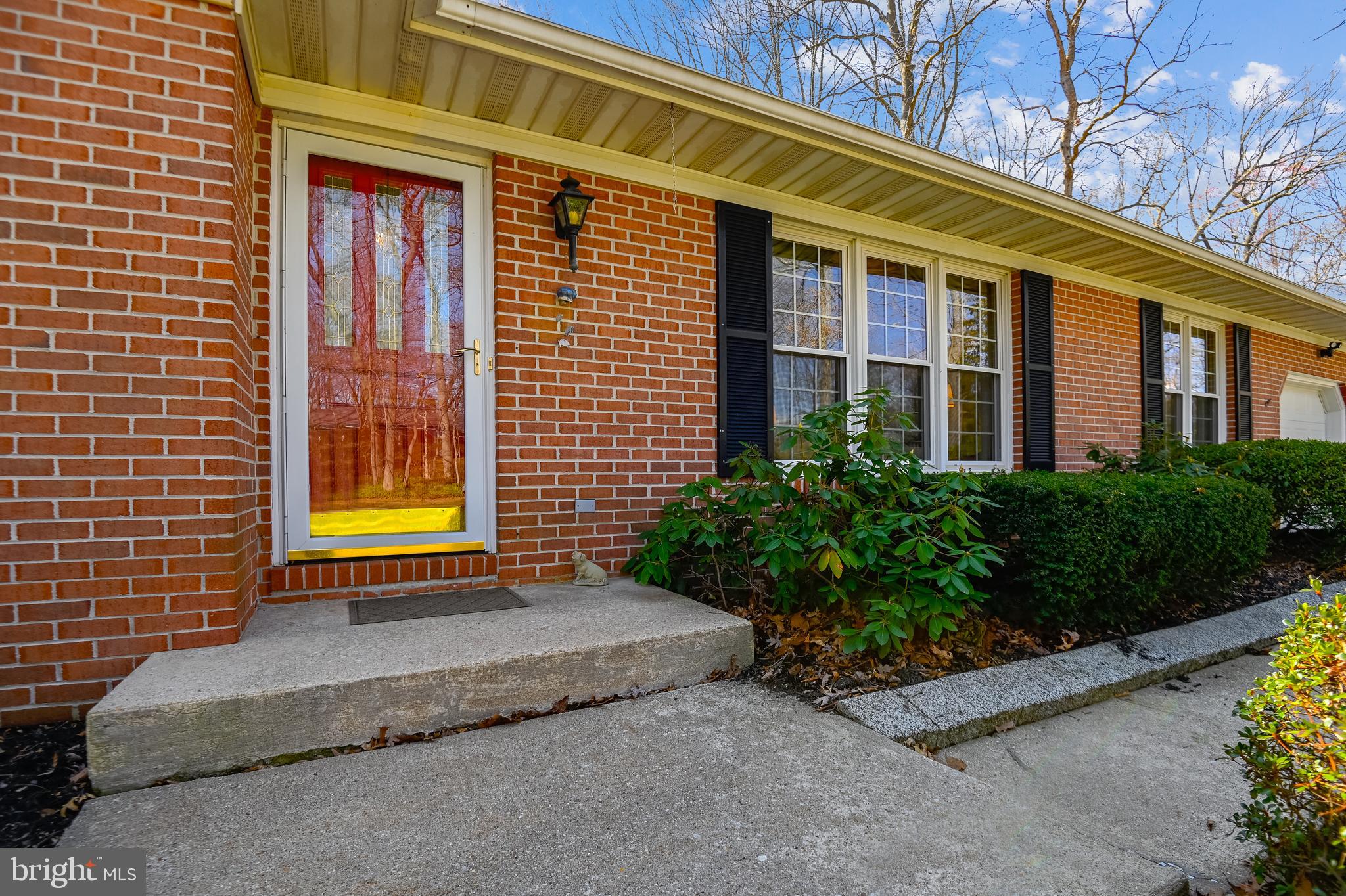 SUTTON MANOR - Residential