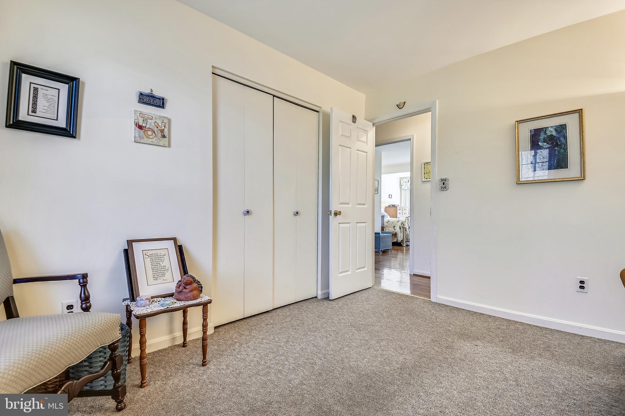 SUTTON MANOR - Residential