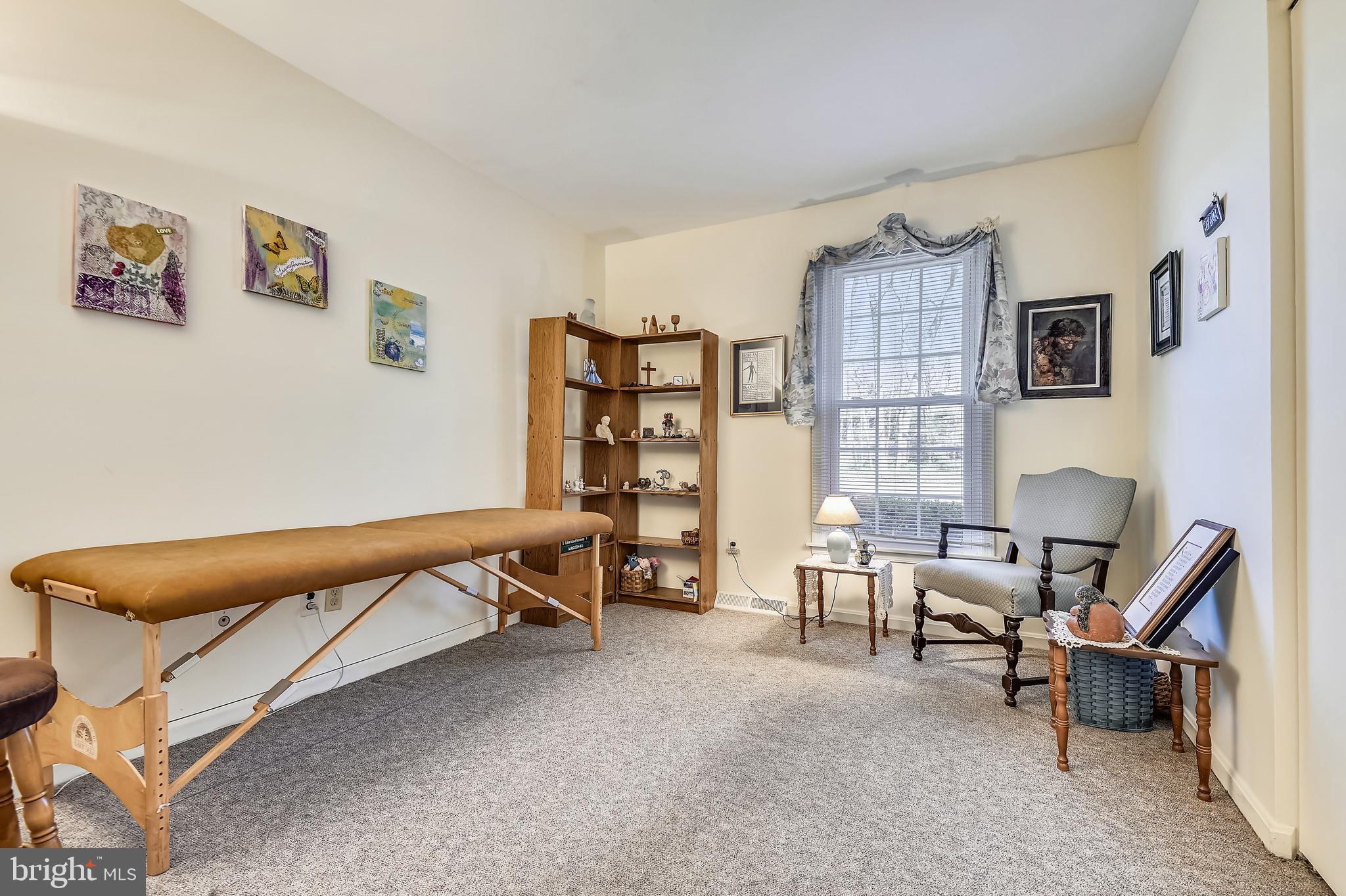 SUTTON MANOR - Residential