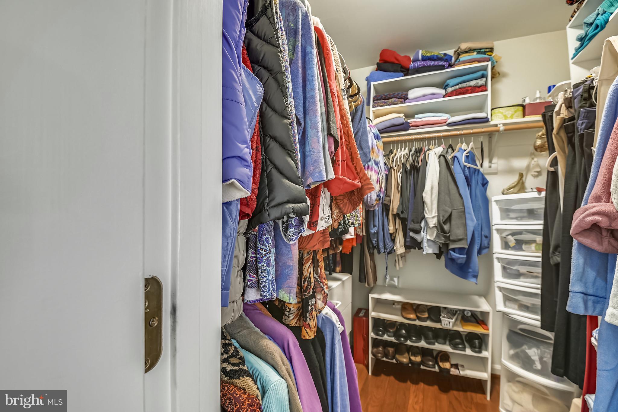 SUTTON MANOR - Residential