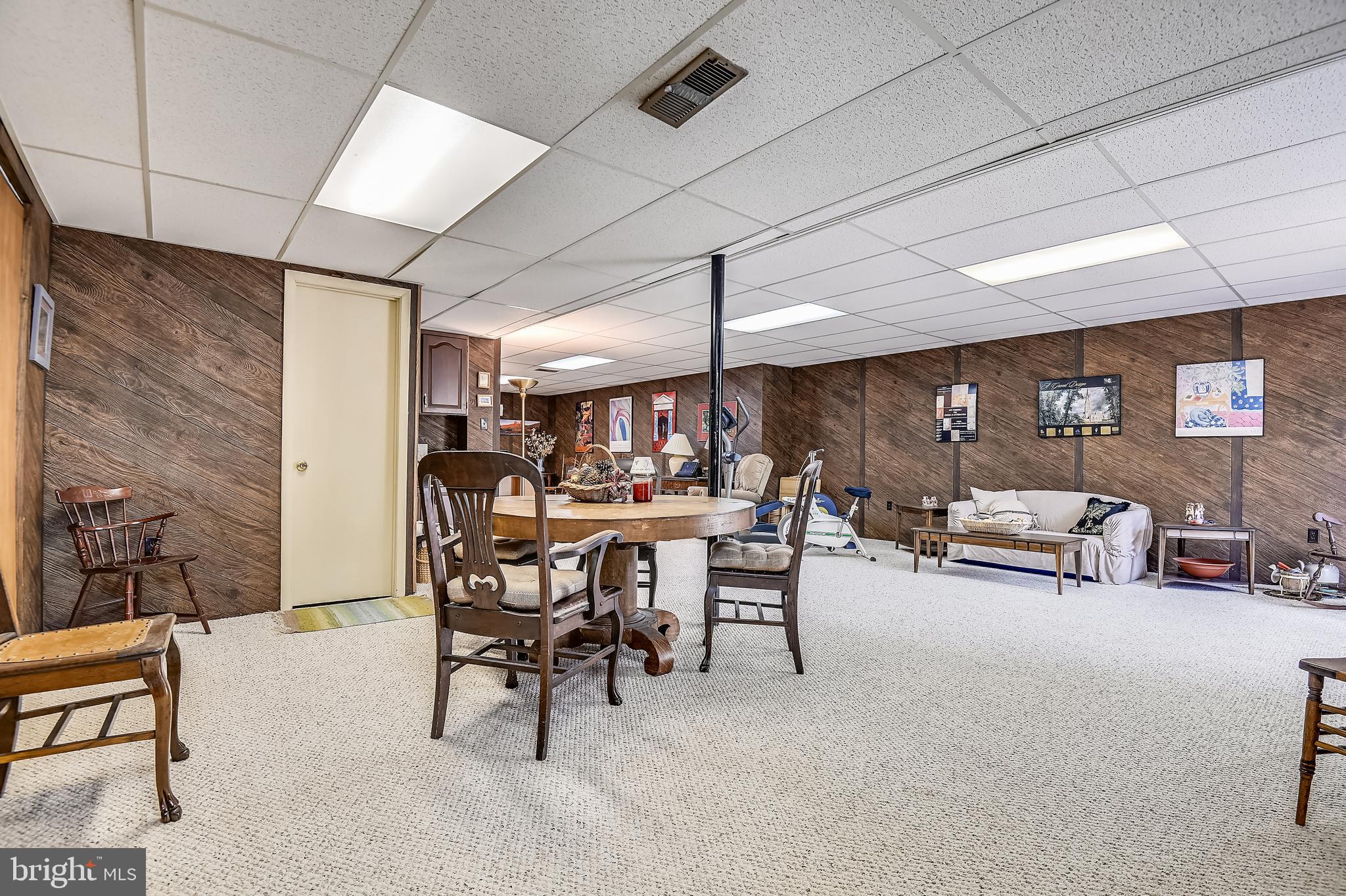 SUTTON MANOR - Residential