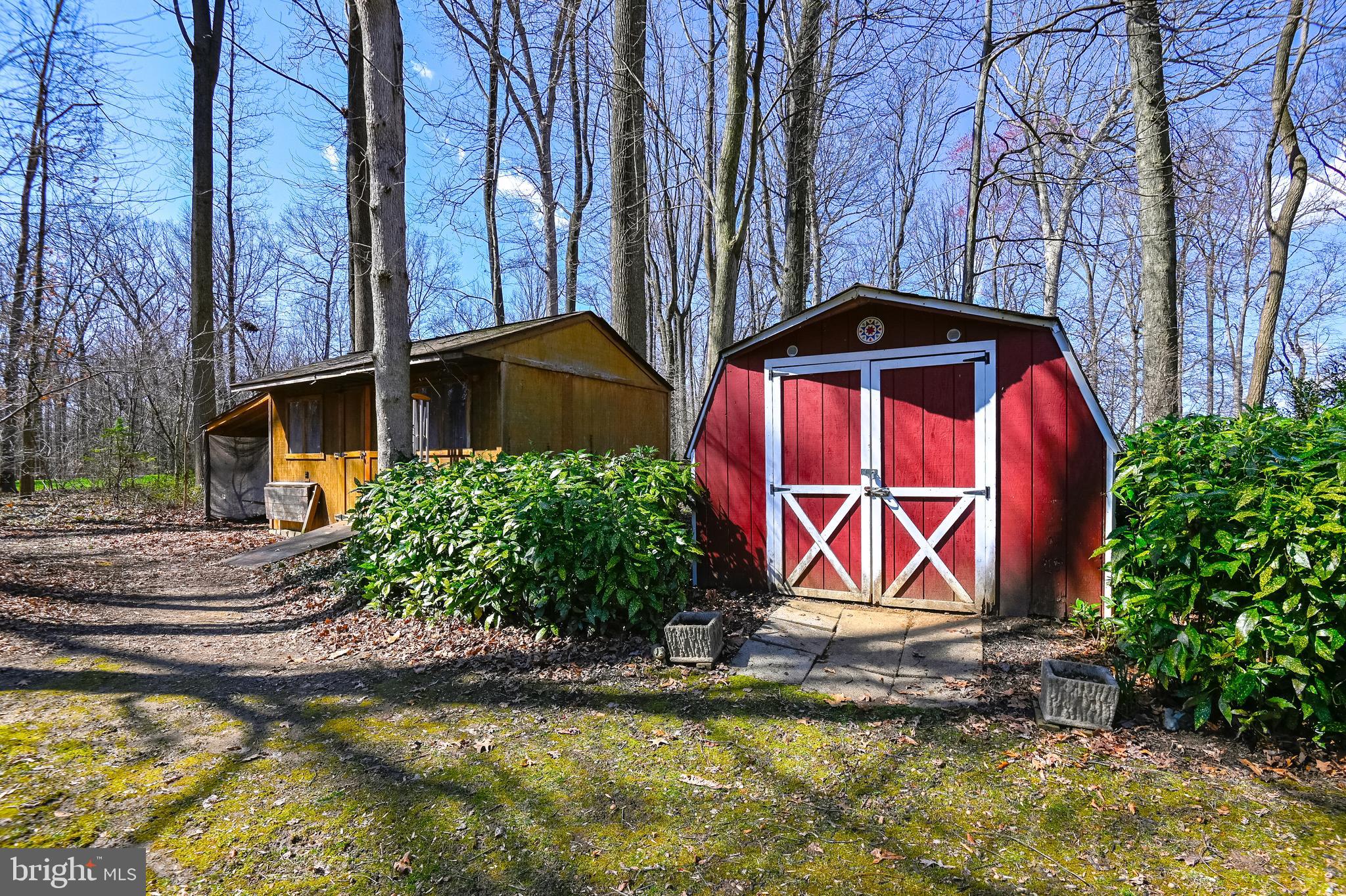 SUTTON MANOR - Residential