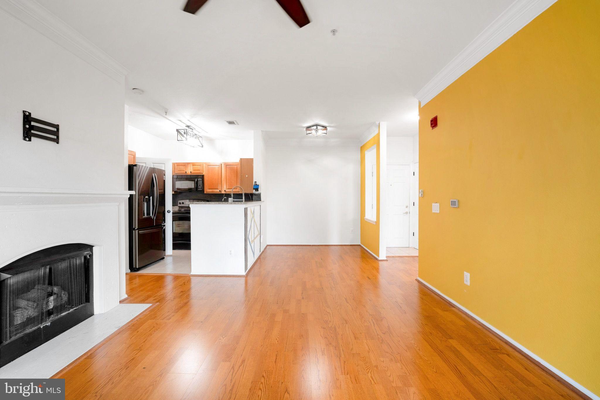 1571 SPRING GATE DRIVE 6314