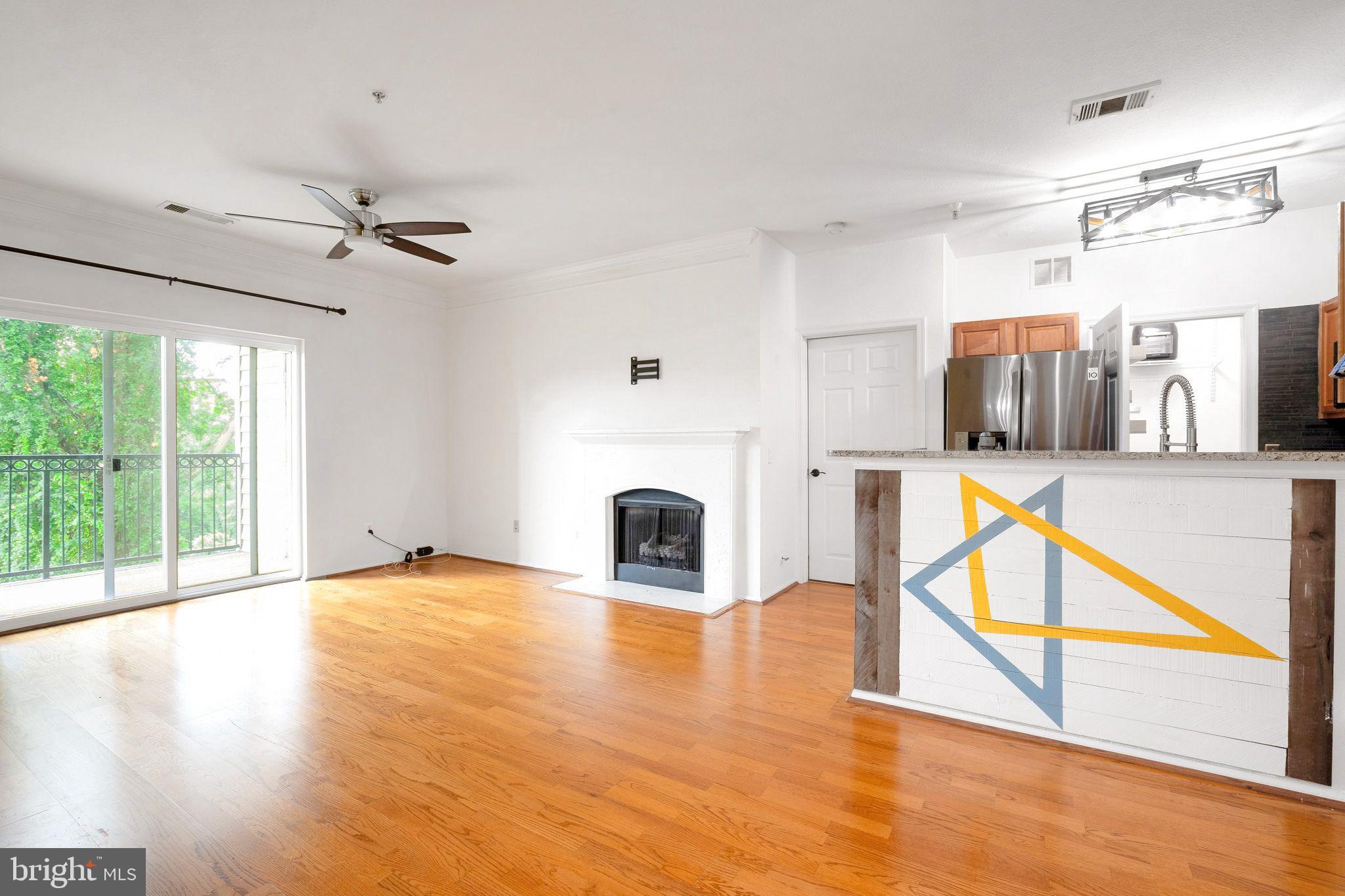 1571 SPRING GATE DRIVE 6314