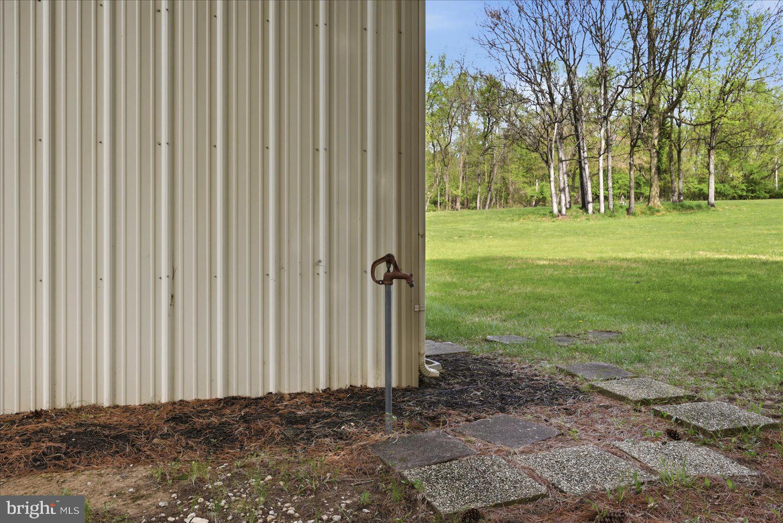 LONGMARSH - Residential