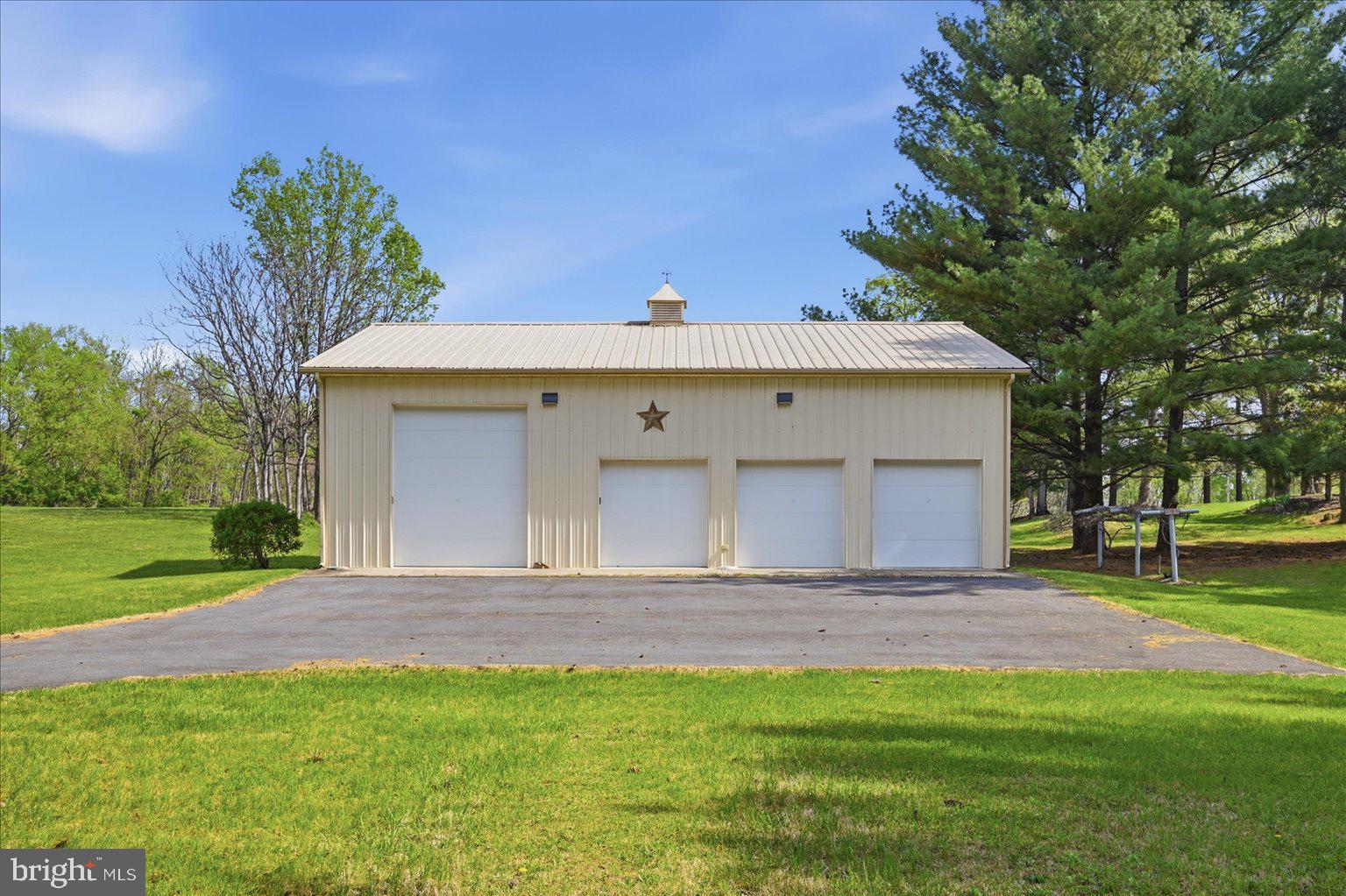 LONGMARSH - Residential