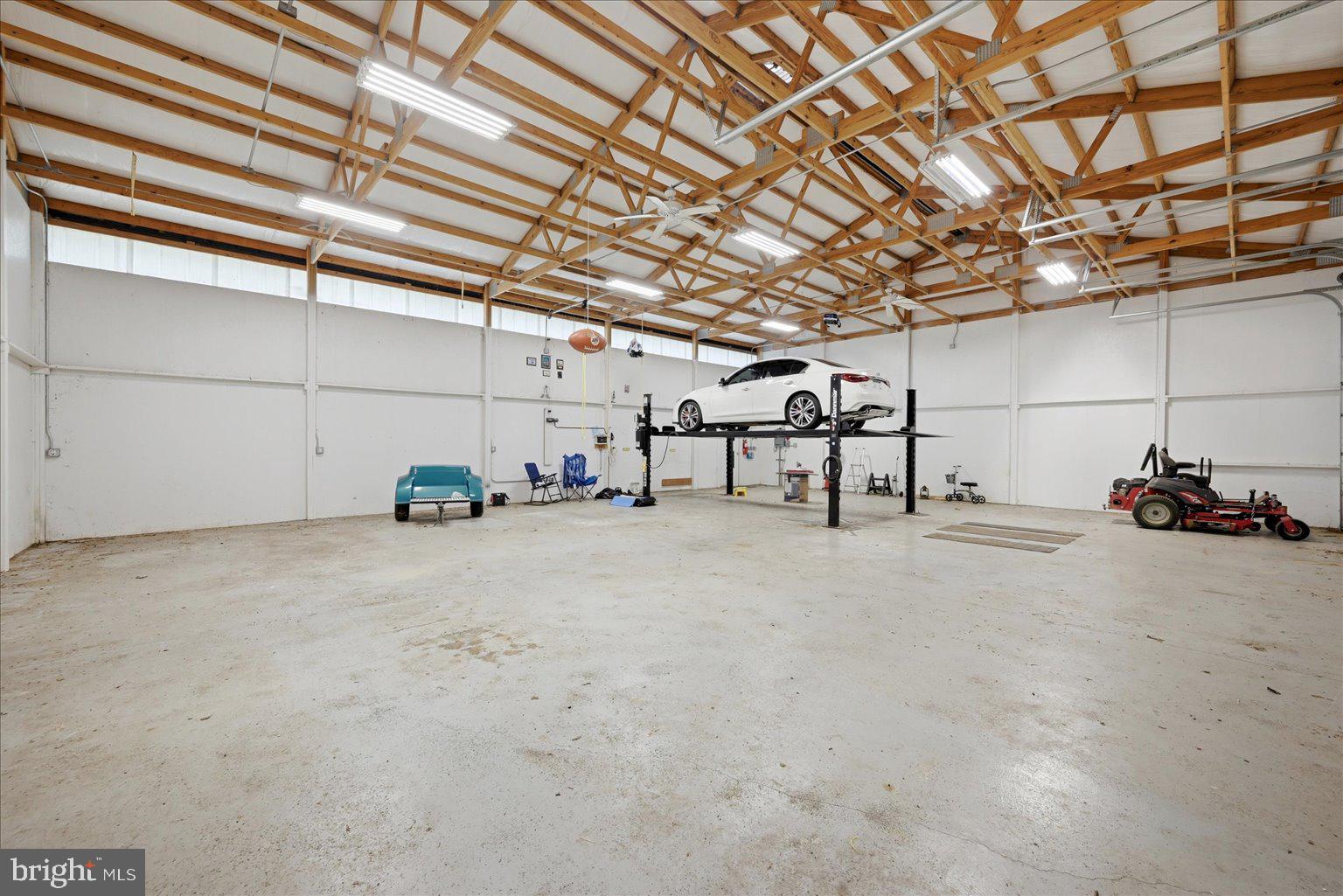 LONGMARSH - Residential