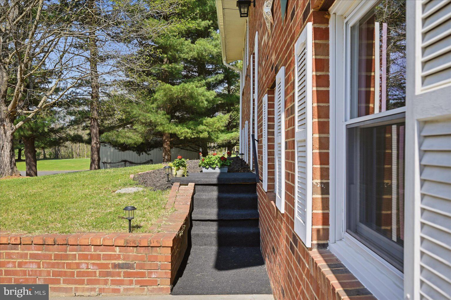 LONGMARSH - Residential