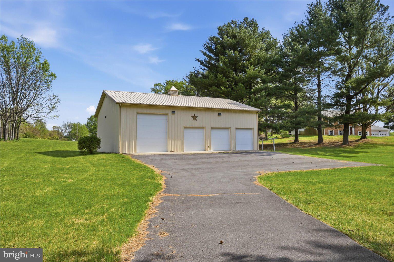 LONGMARSH - Residential