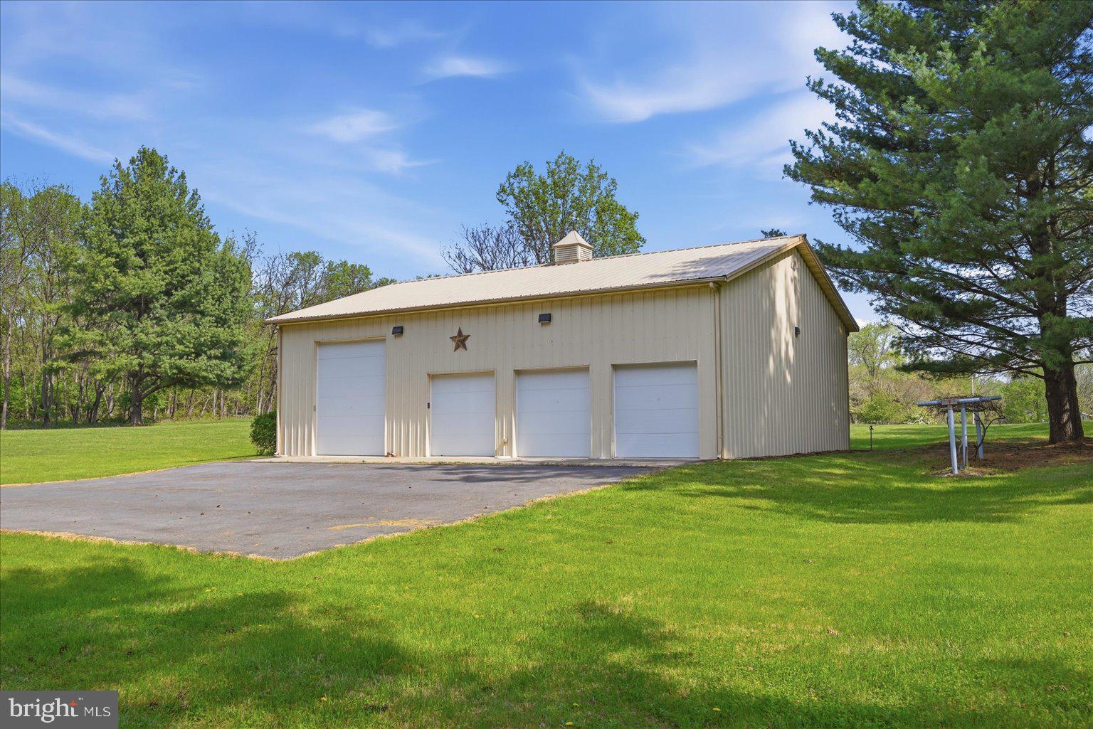 LONGMARSH - Residential