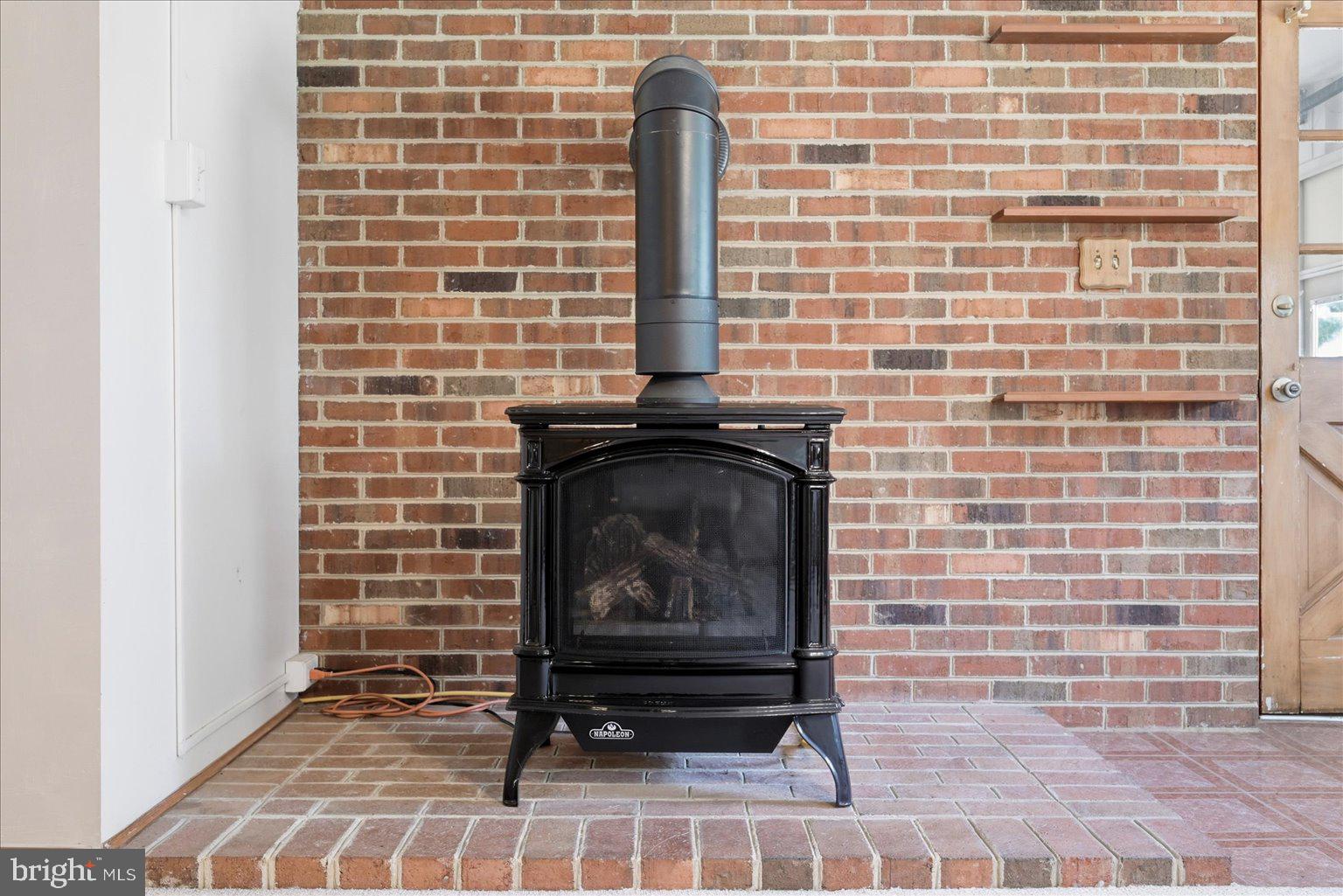 LONGMARSH - Residential