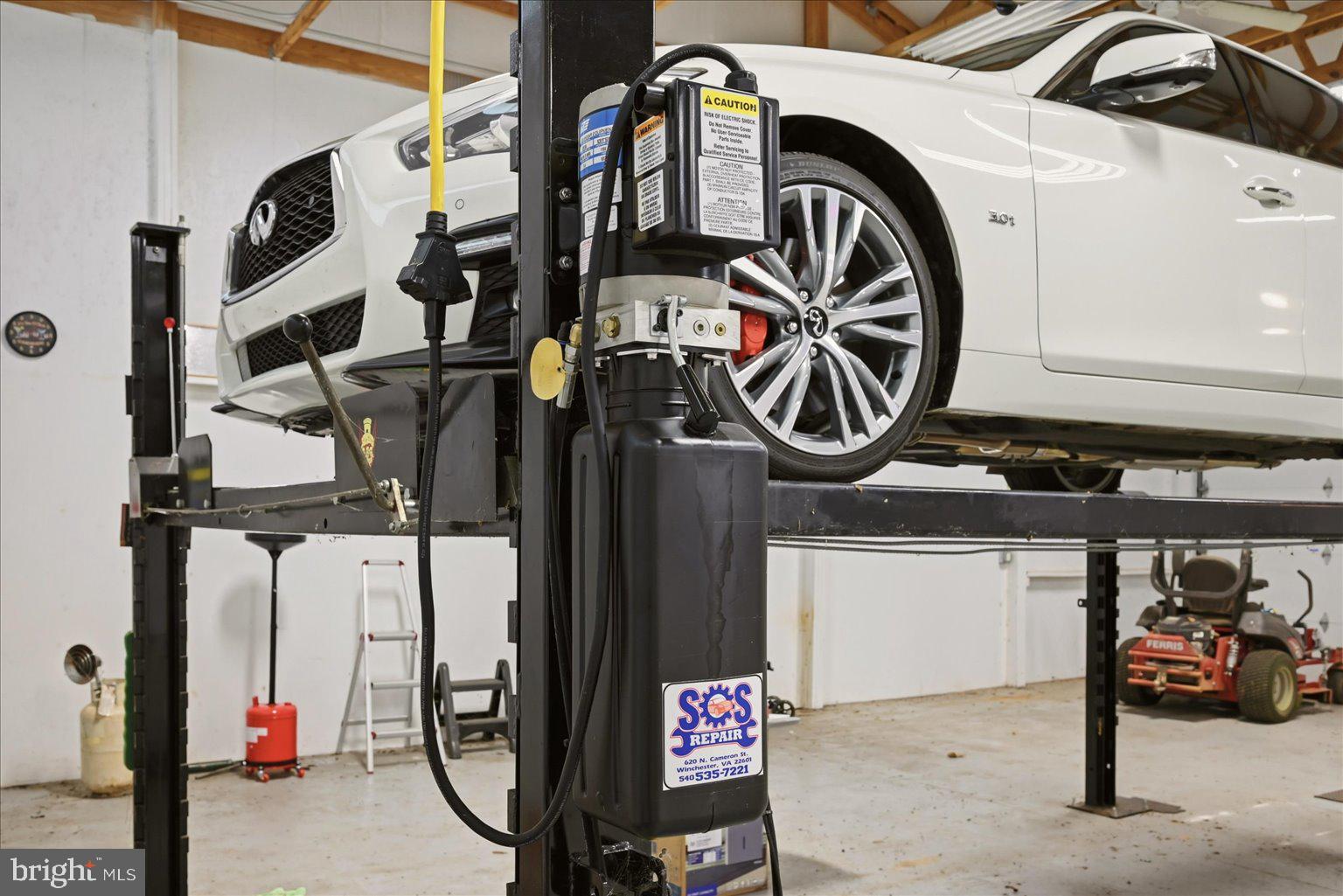 LONGMARSH - Residential