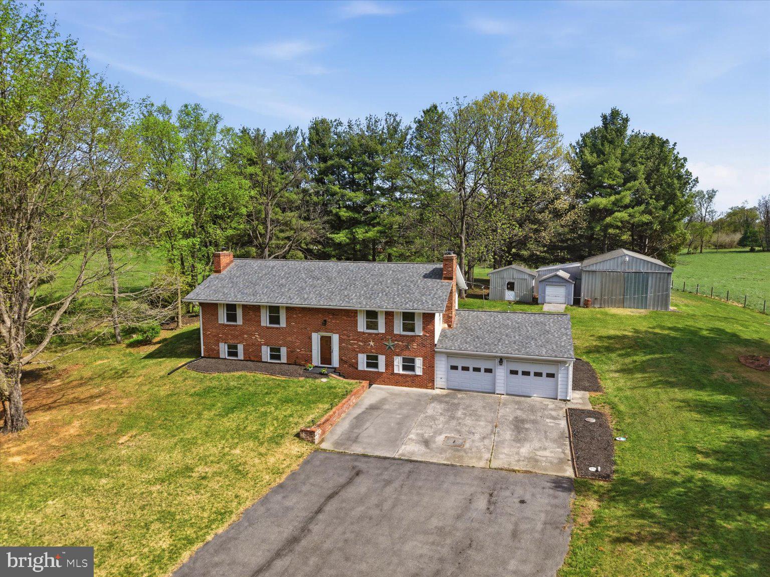 LONGMARSH - Residential