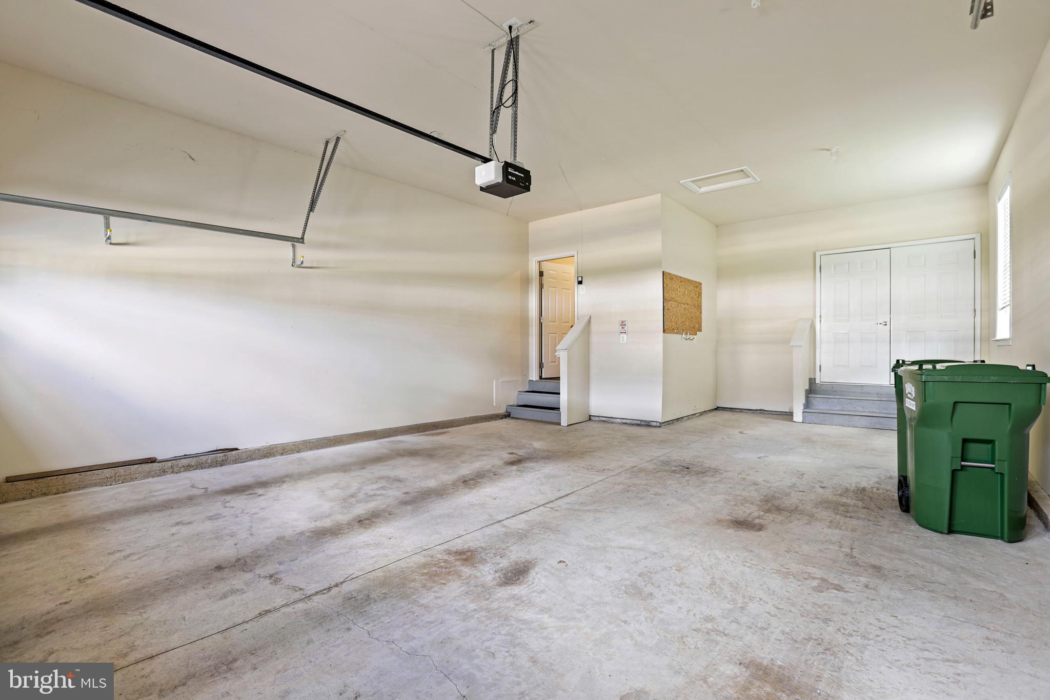 VIRGINIA HERITAGE AT LEE'S PARK - Residential