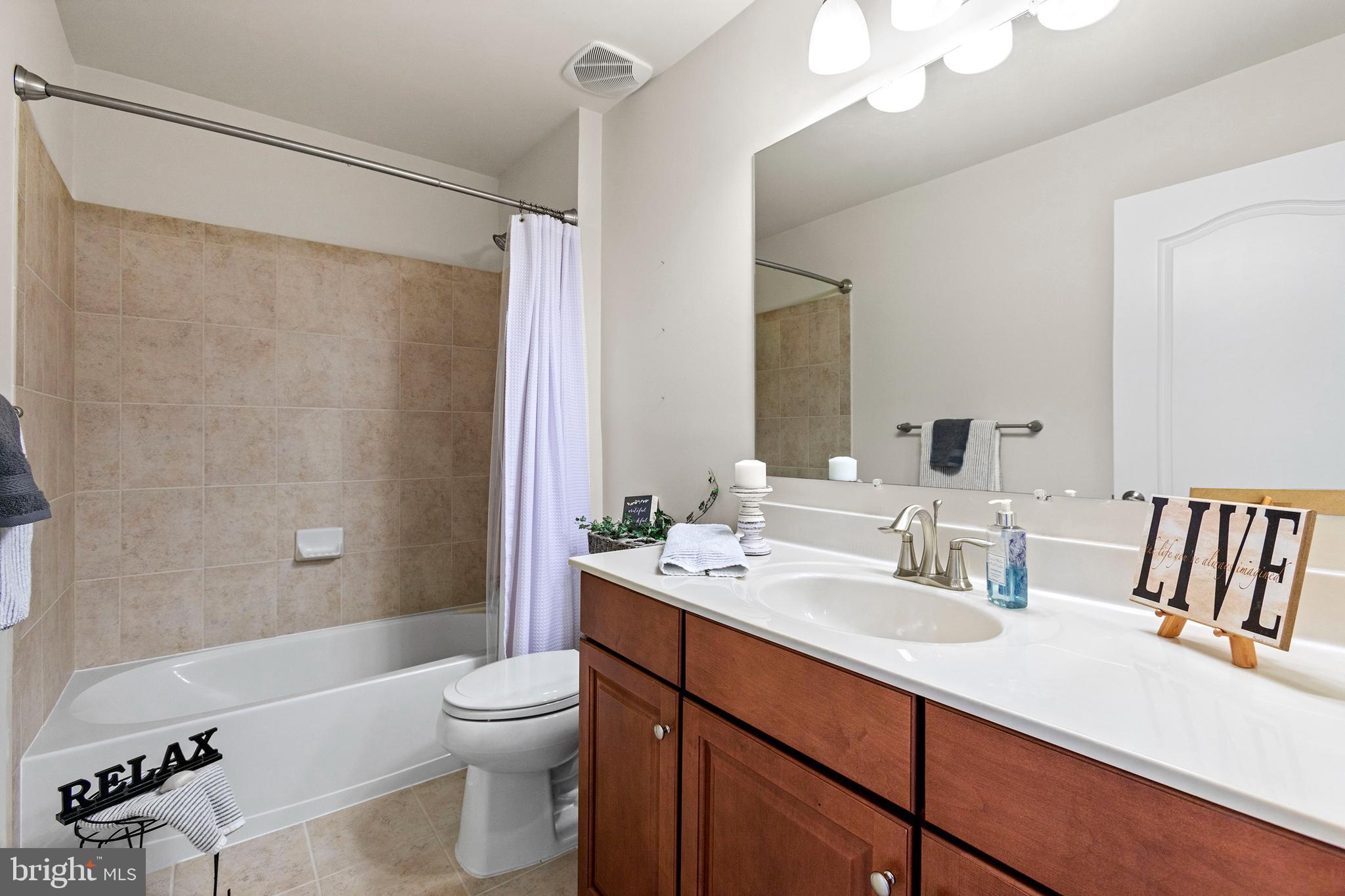 VIRGINIA HERITAGE AT LEE'S PARK - Residential