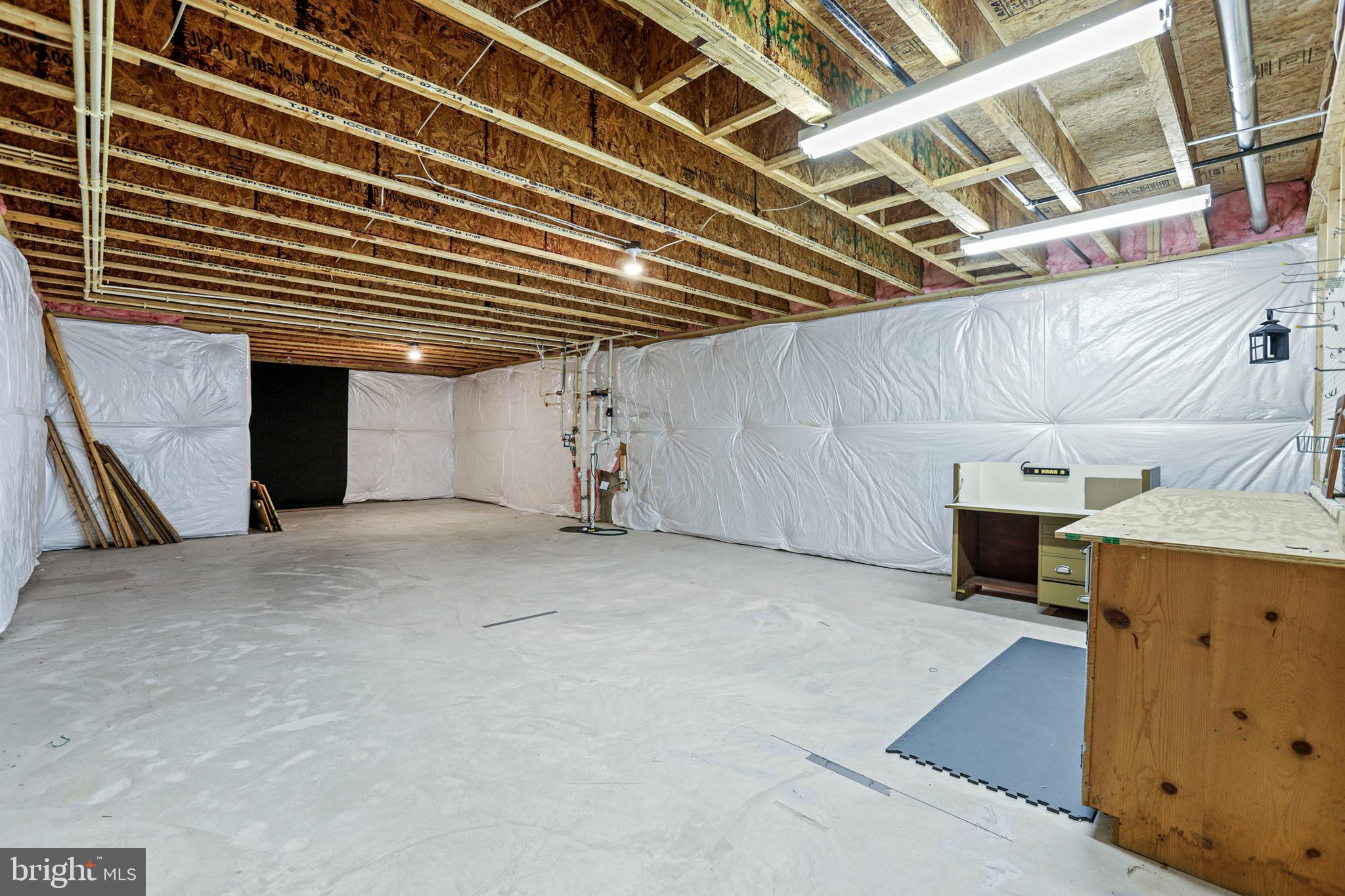 VIRGINIA HERITAGE AT LEE'S PARK - Residential