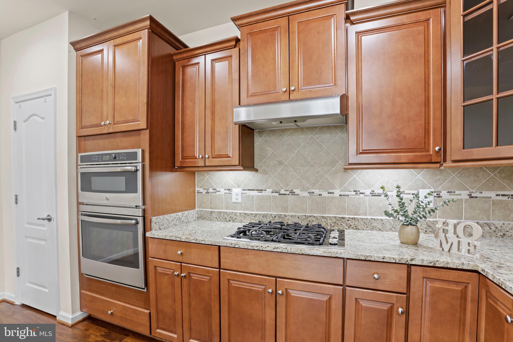 VIRGINIA HERITAGE AT LEE'S PARK - Residential