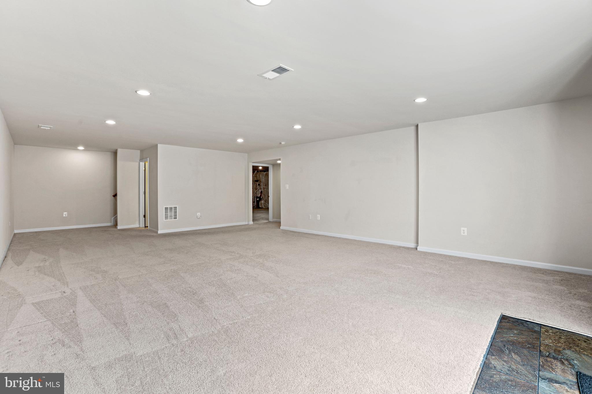 VIRGINIA HERITAGE AT LEE'S PARK - Residential