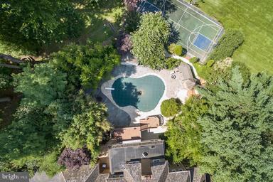 QUAILWOOD - Residential Lease