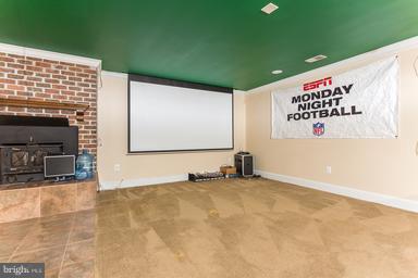 QUAILWOOD - Residential Lease