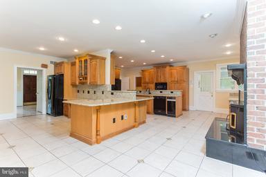 QUAILWOOD - Residential Lease