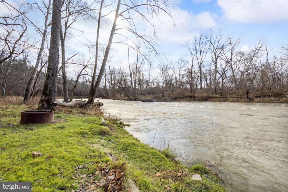 GREYSTONE ON THE OPEQUON - Residential