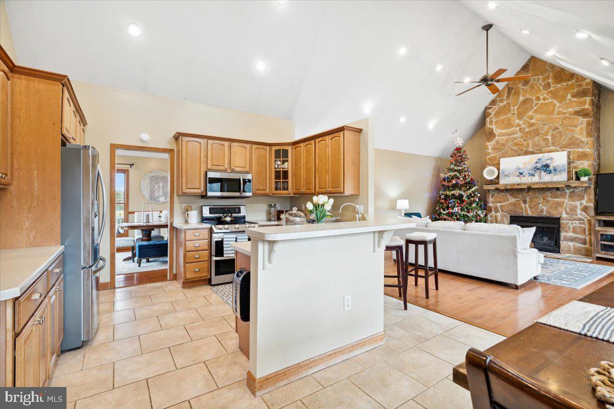 GREYSTONE ON THE OPEQUON - Residential