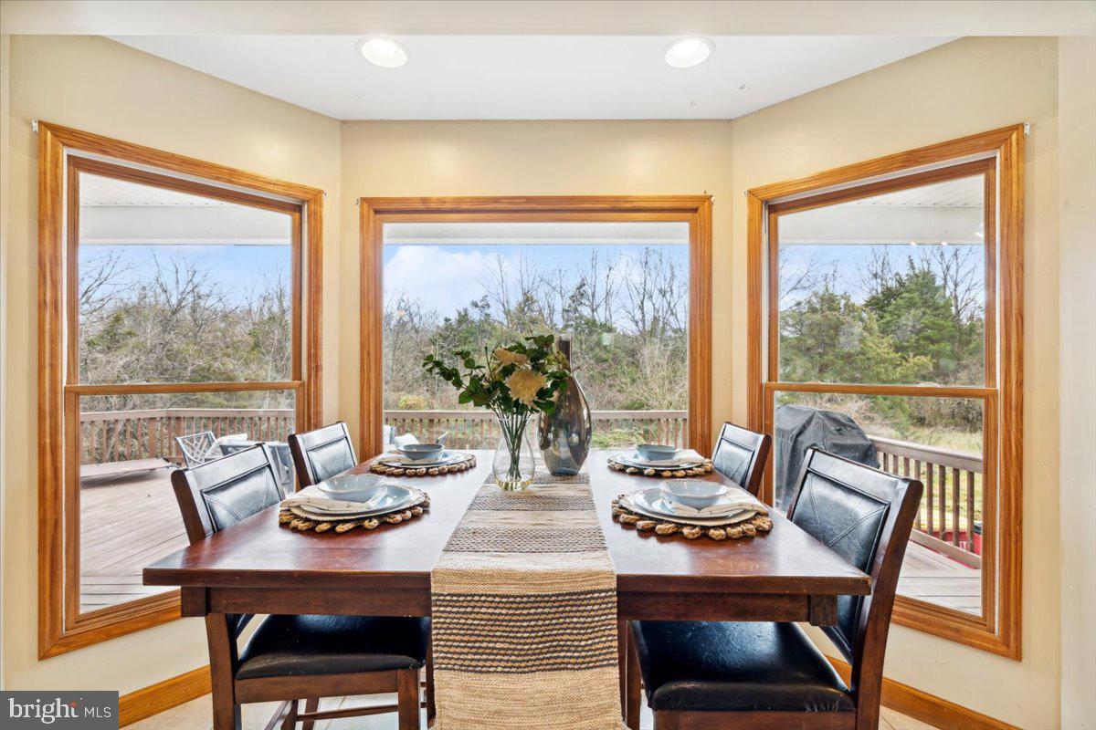 GREYSTONE ON THE OPEQUON - Residential