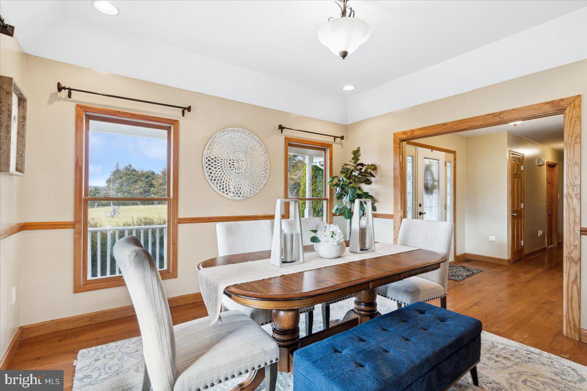 GREYSTONE ON THE OPEQUON - Residential