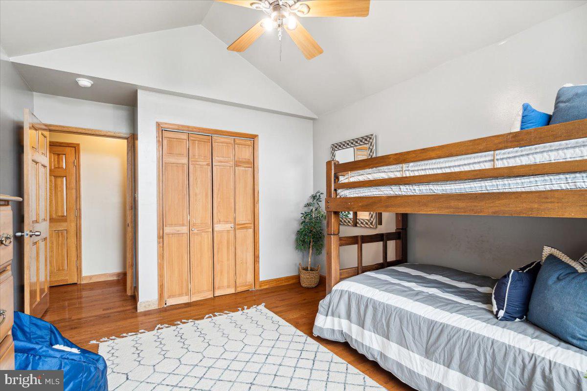 GREYSTONE ON THE OPEQUON - Residential