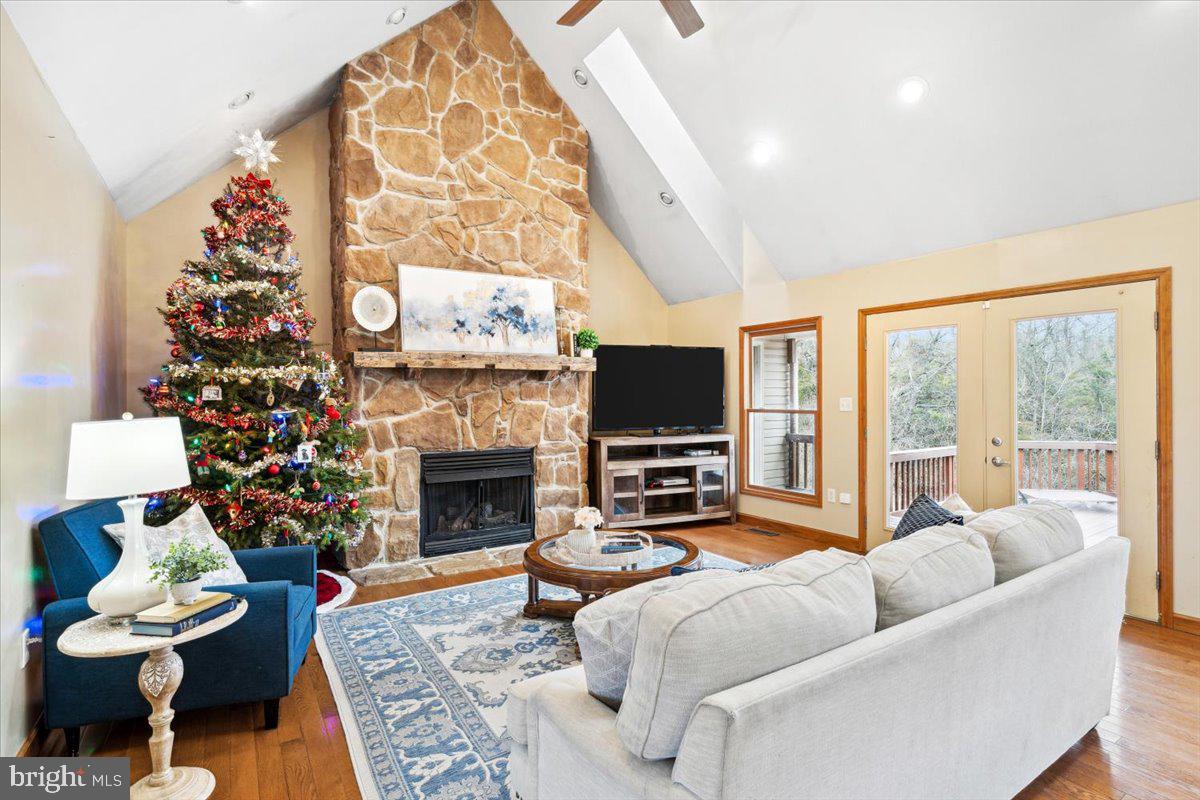 GREYSTONE ON THE OPEQUON - Residential