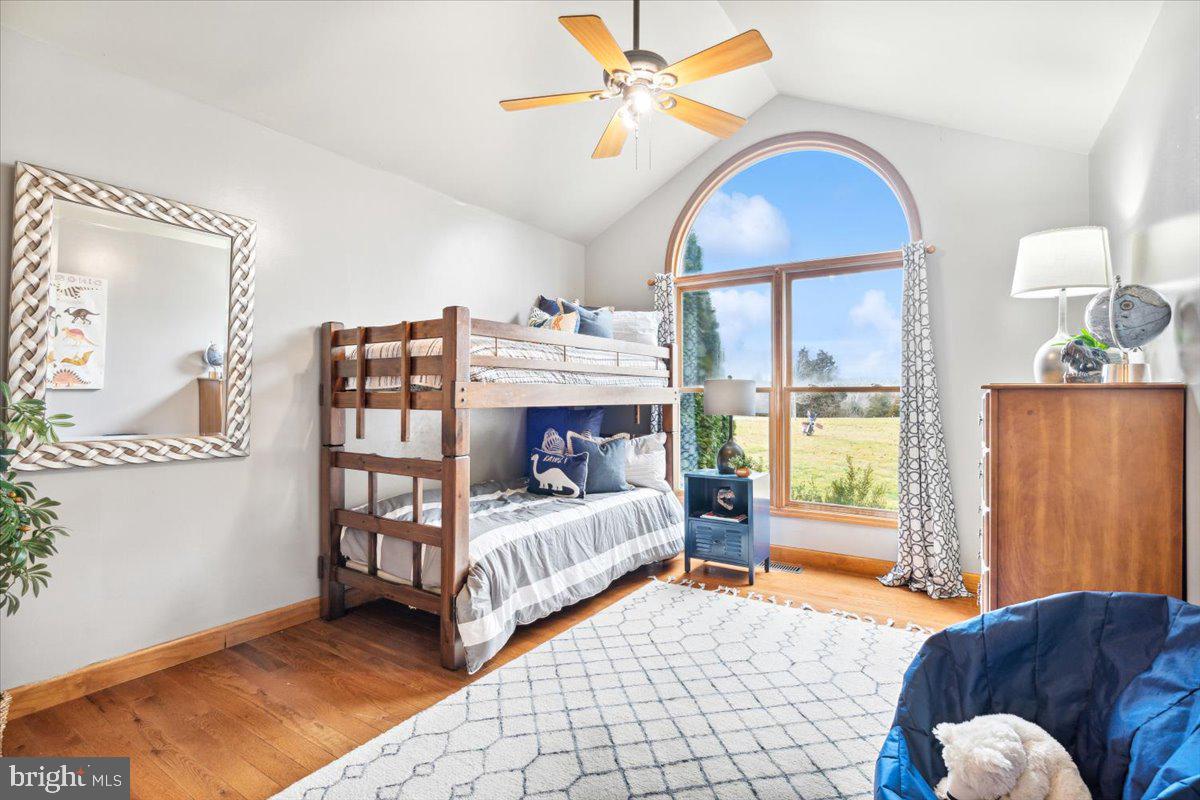 GREYSTONE ON THE OPEQUON - Residential