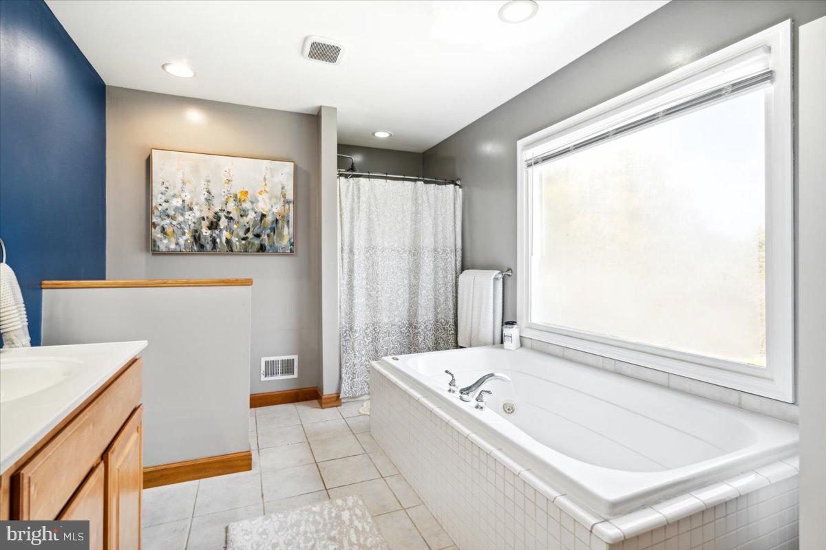 GREYSTONE ON THE OPEQUON - Residential