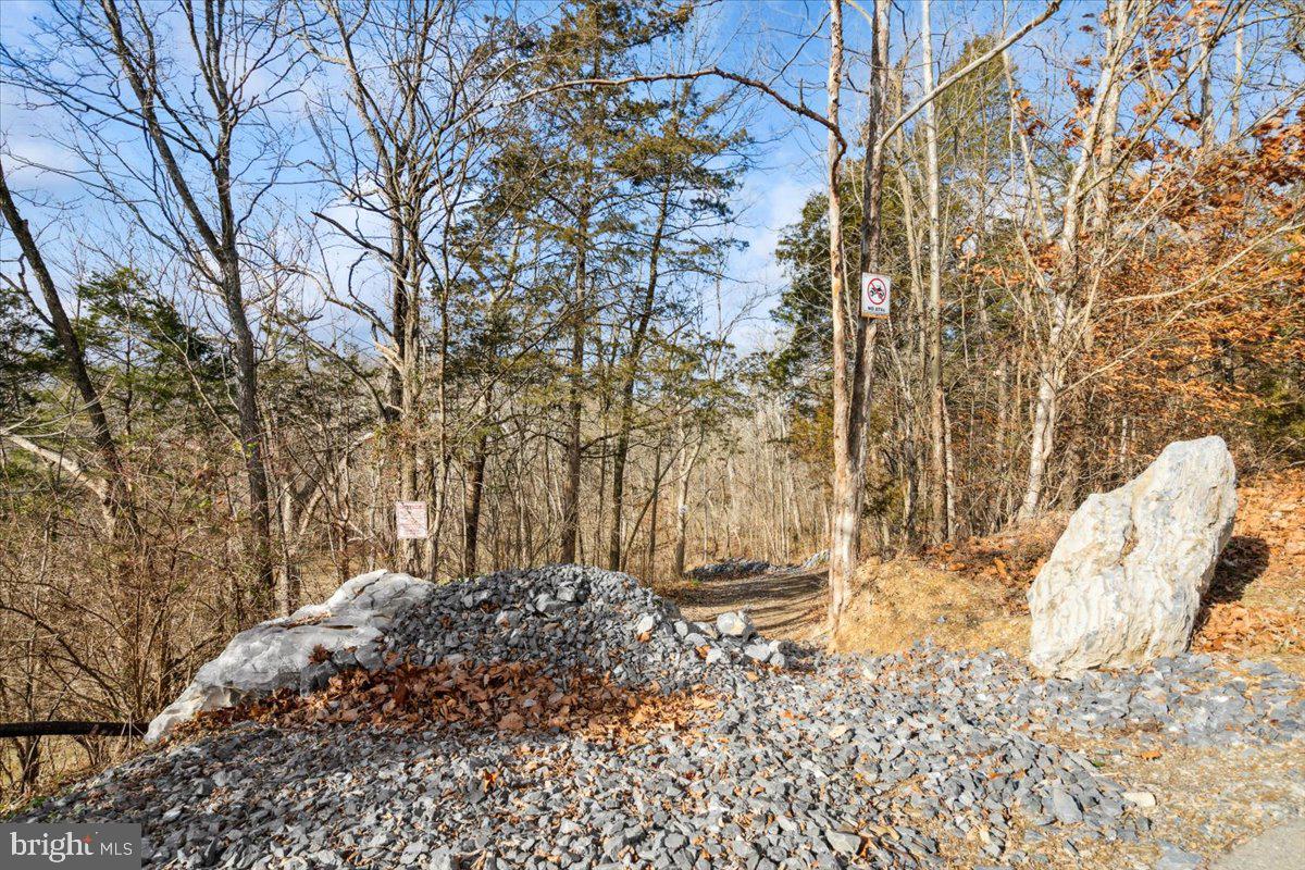 GREYSTONE ON THE OPEQUON - Residential