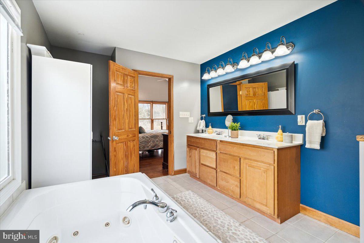 GREYSTONE ON THE OPEQUON - Residential